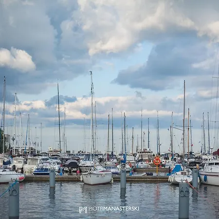 Baltic Rent - Swietojanska 49 *
